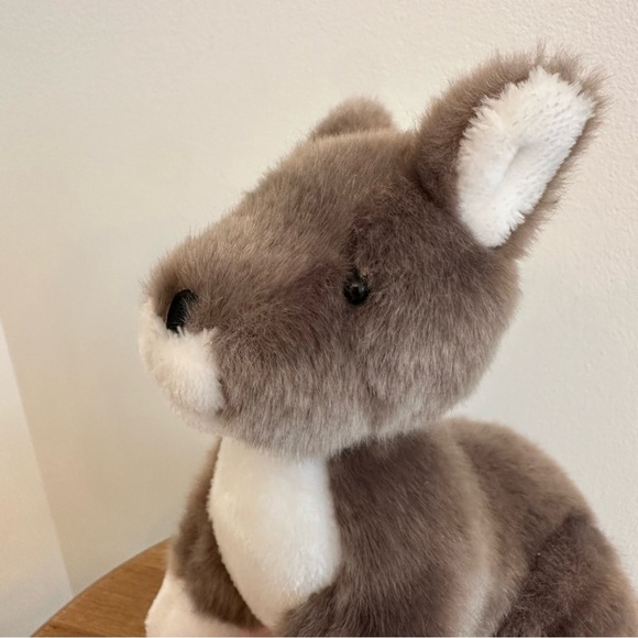 American Girl Doll Kiras Kangaroo No Joey Baby Stuffed Plush With Pouch Plushie - Picture 10 of 15